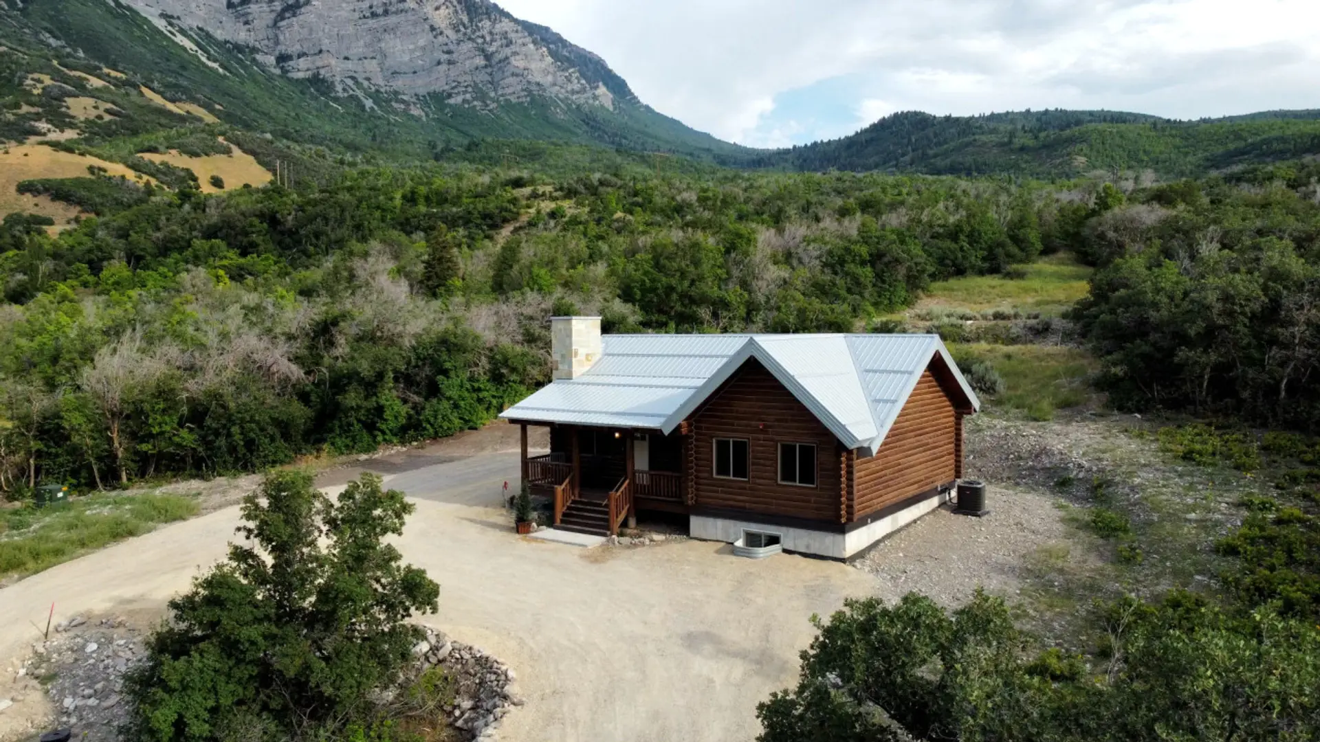 Nestled in the heart of nature, your perfect mountain getaway awaits!
