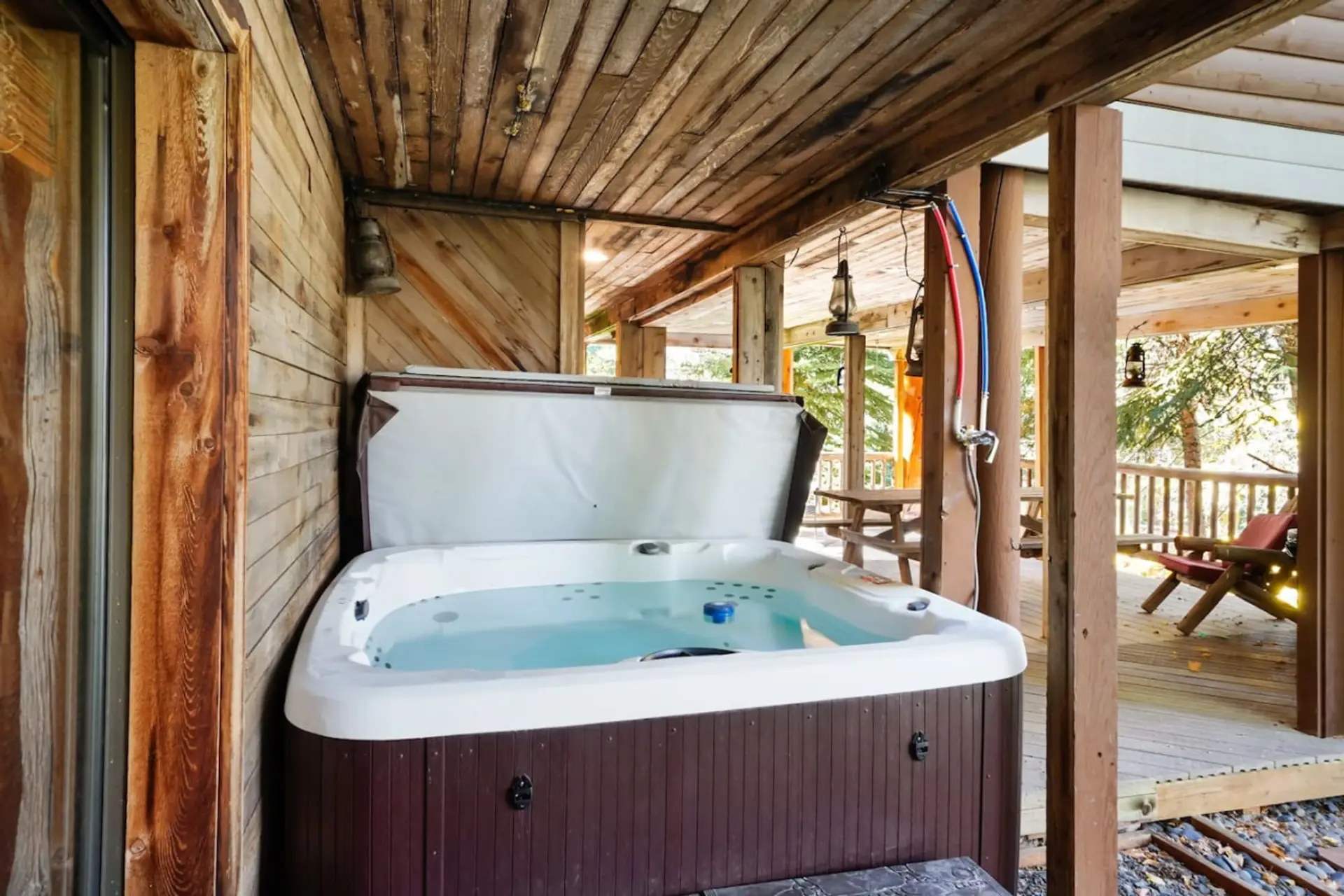 Your perfect retreat: an outdoor jacuzzi for ultimate relaxation.