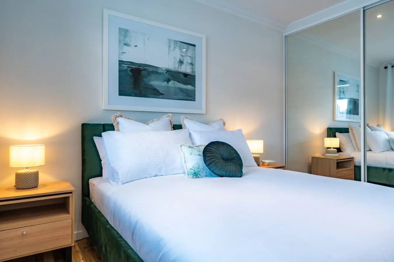 Kirribilli Harbour View 2BR Apartment – Monthly Stays - Image 9