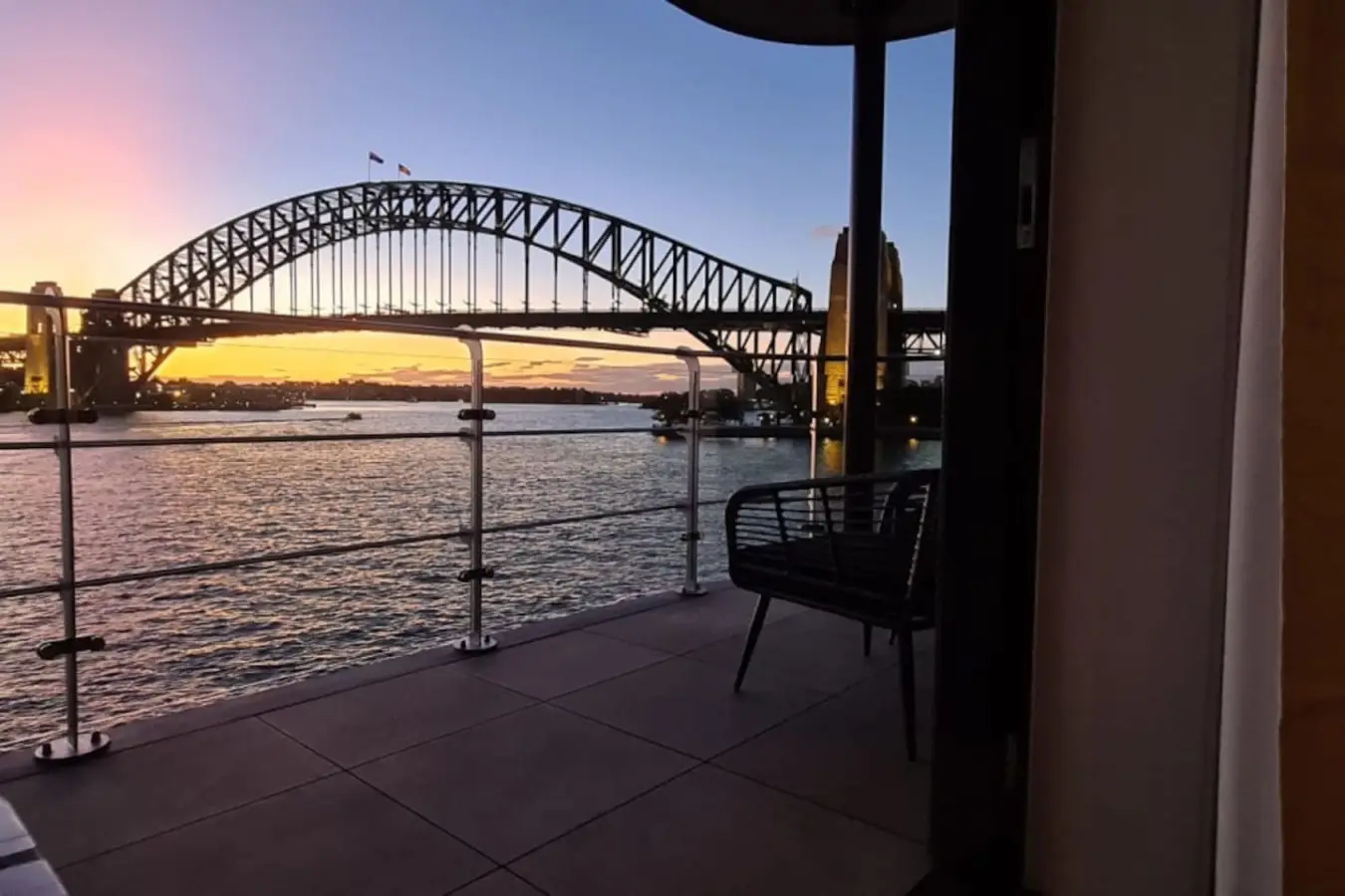 Kirribilli 2BR Apartment with Sydney Harbour Views - Image 5