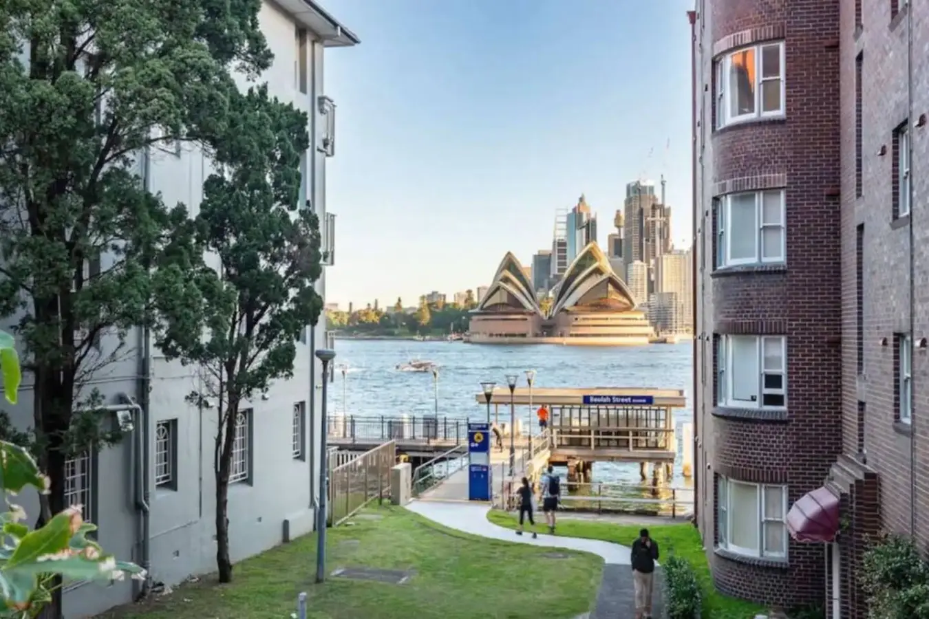 Kirribilli 2BR Apartment with Sydney Harbour Views - Image 4