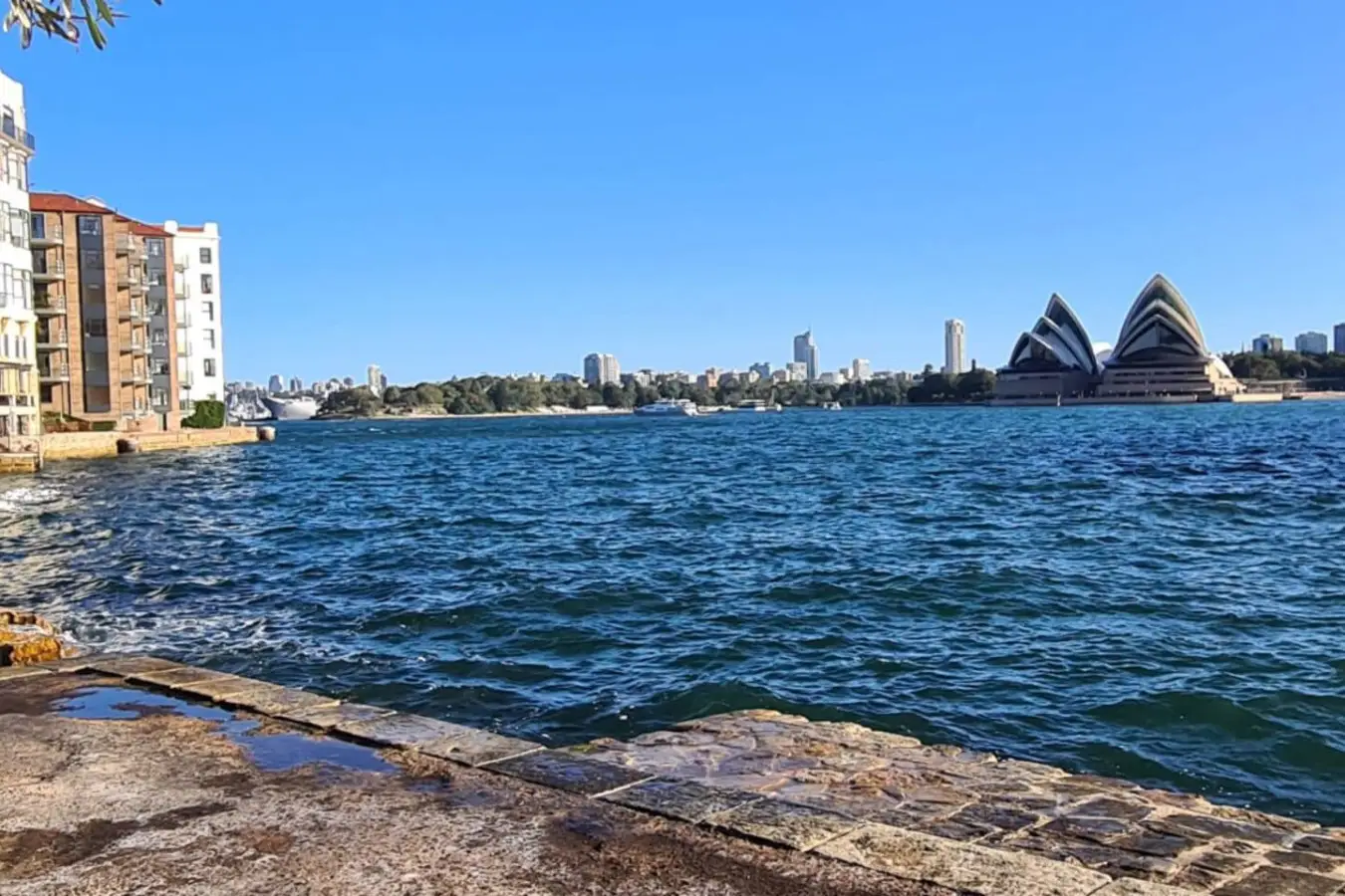 Kirribilli 2BR Apartment with Sydney Harbour Views - Image 7