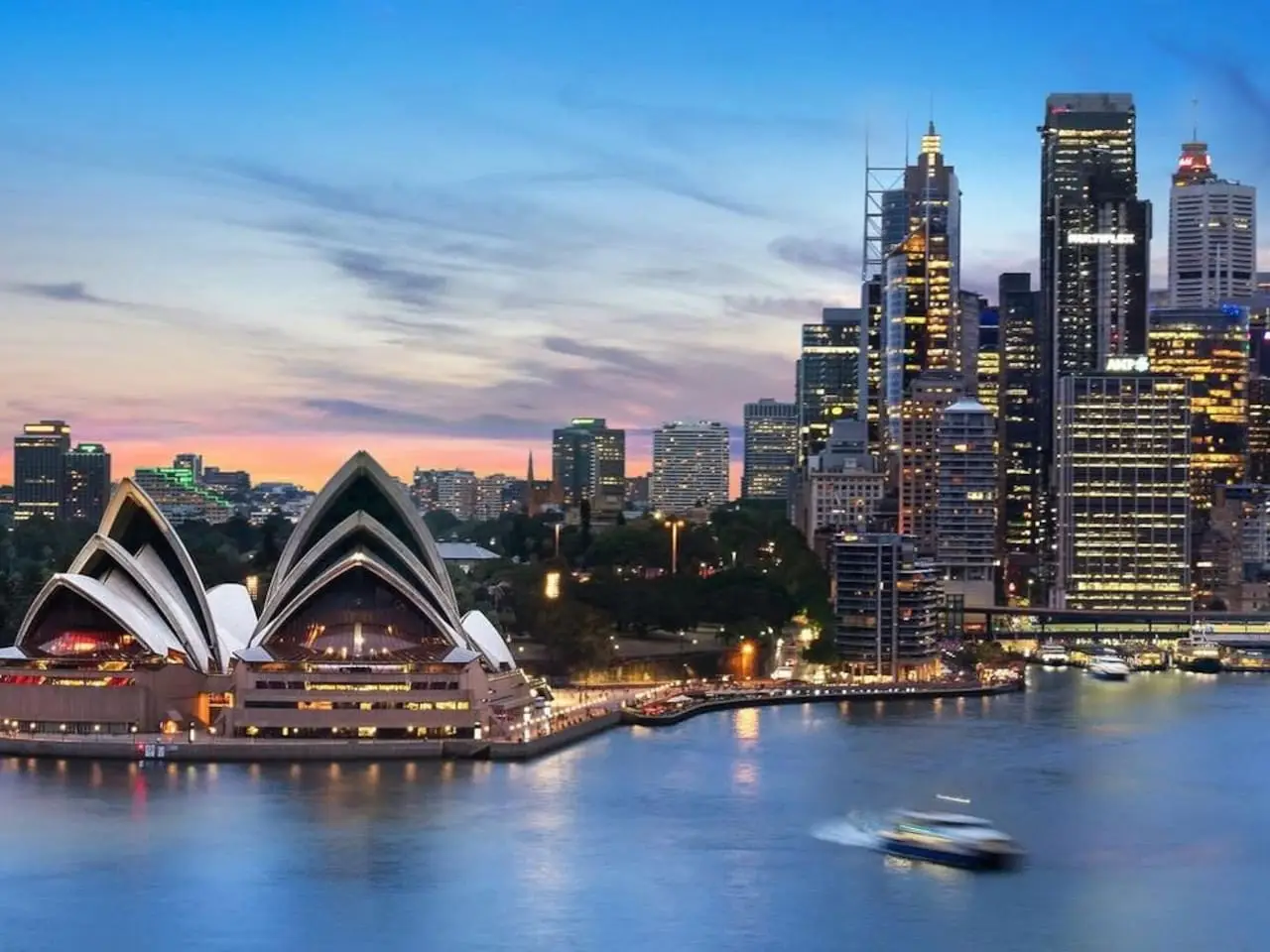 Kirribilli 2BR Apartment with Sydney Harbour Views - Image 3