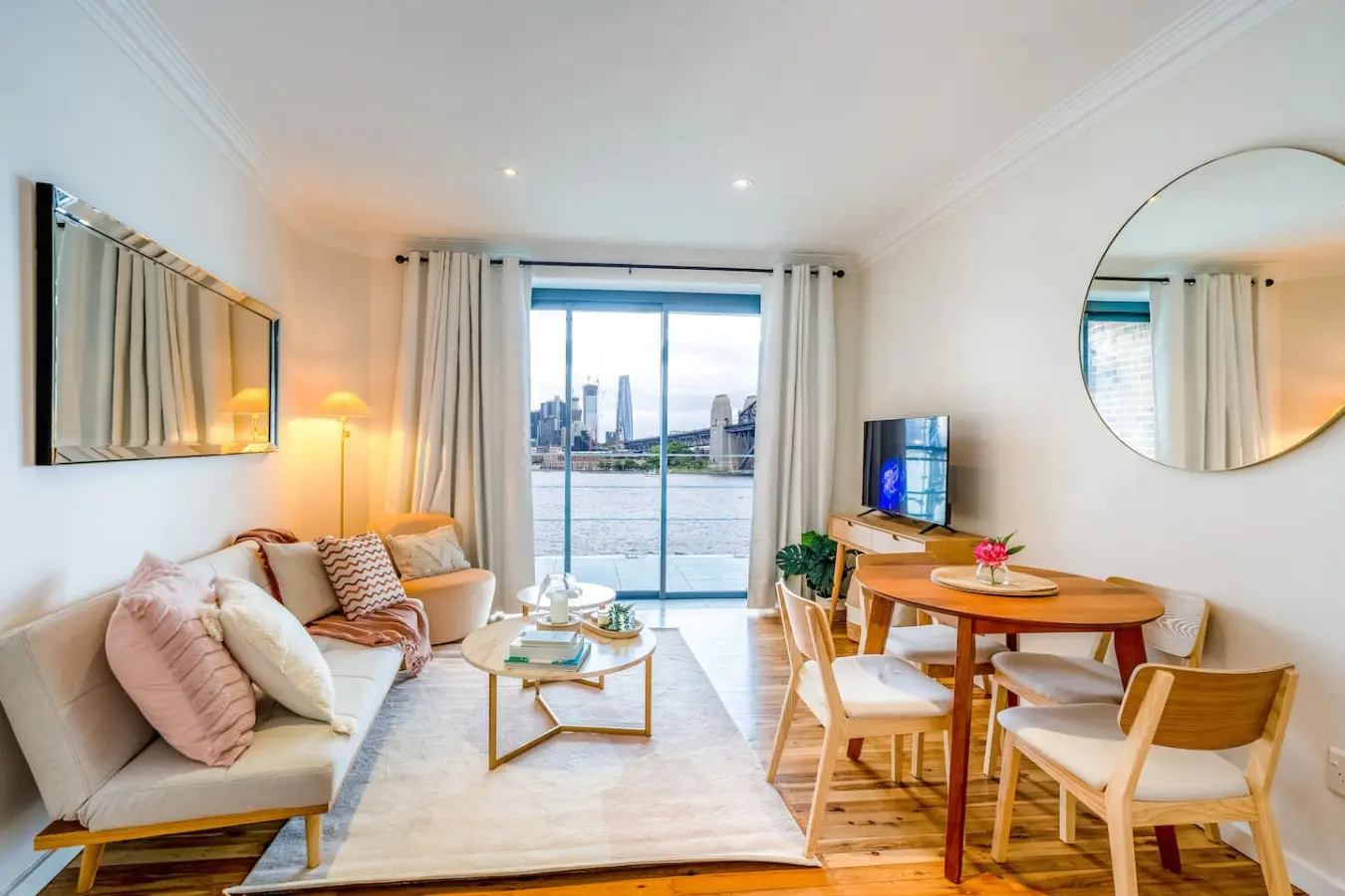 Kirribilli 2BR Apartment with Sydney Harbour Views - Image 8