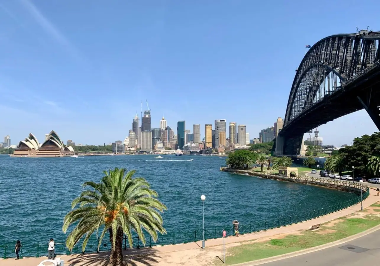 Kirribilli 2BR Apartment with Sydney Harbour Views - Image 6
