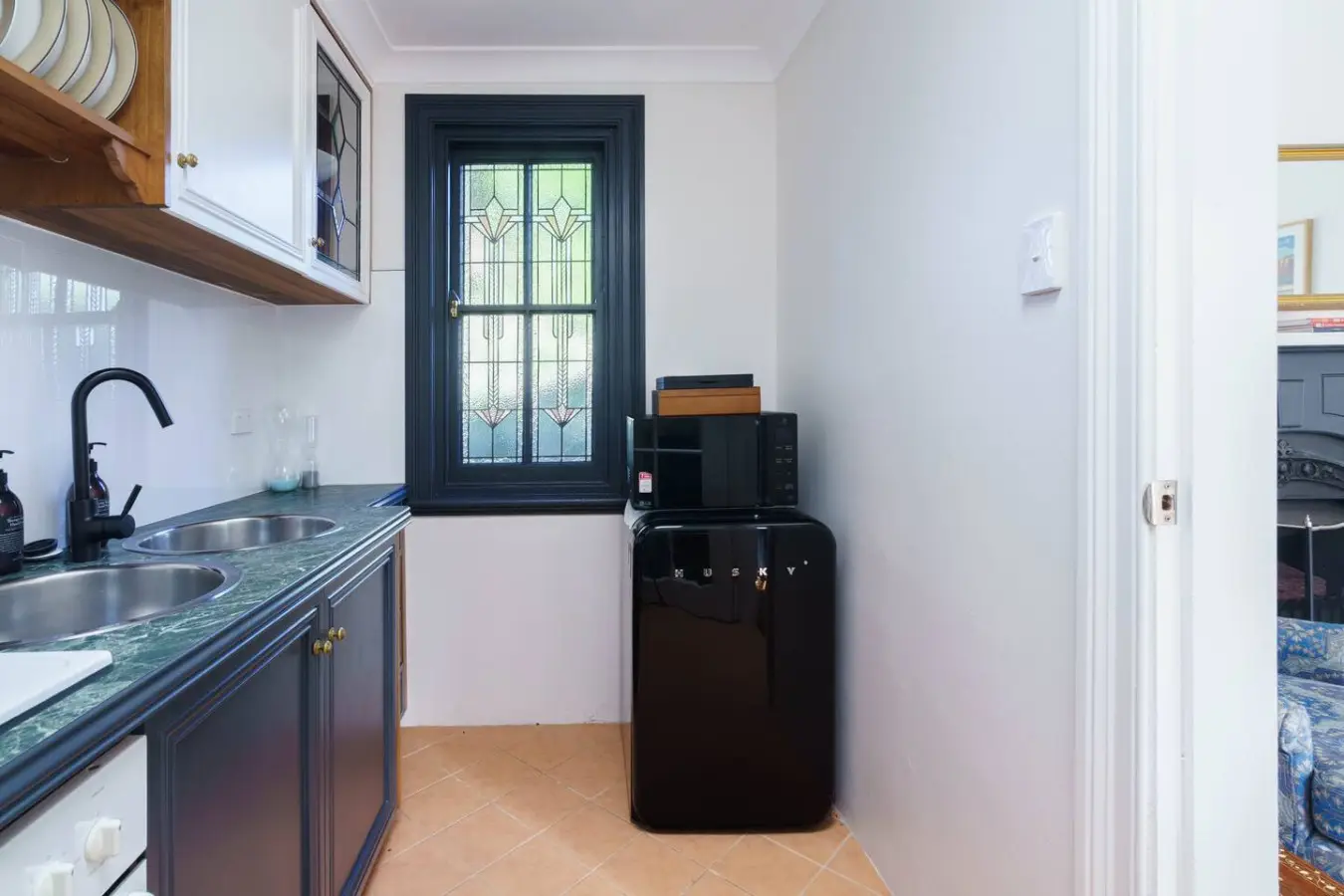 Bryn-y-Mor Cottage – Romantic Fireplace Getaway, Leura - Image 17