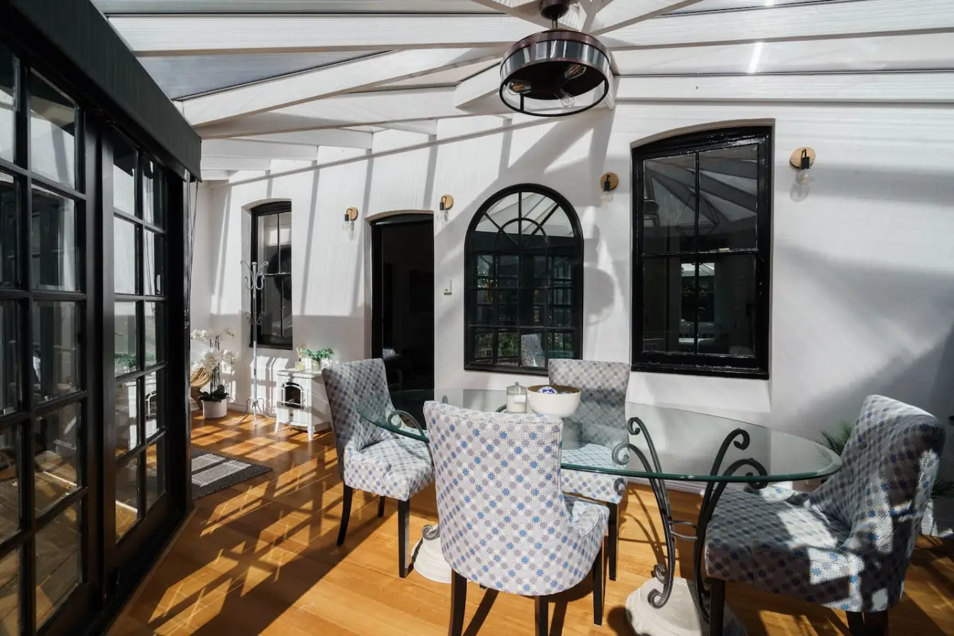 Bryn-y-Mor Cottage – Romantic Fireplace Getaway, Leura - Image 30