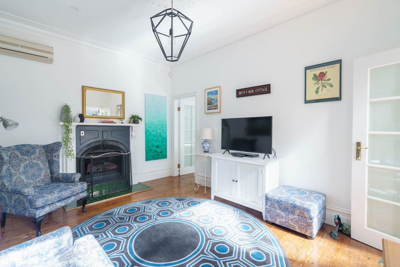 Bryn-y-Mor Cottage – Romantic Fireplace Getaway, Leura - Image 3