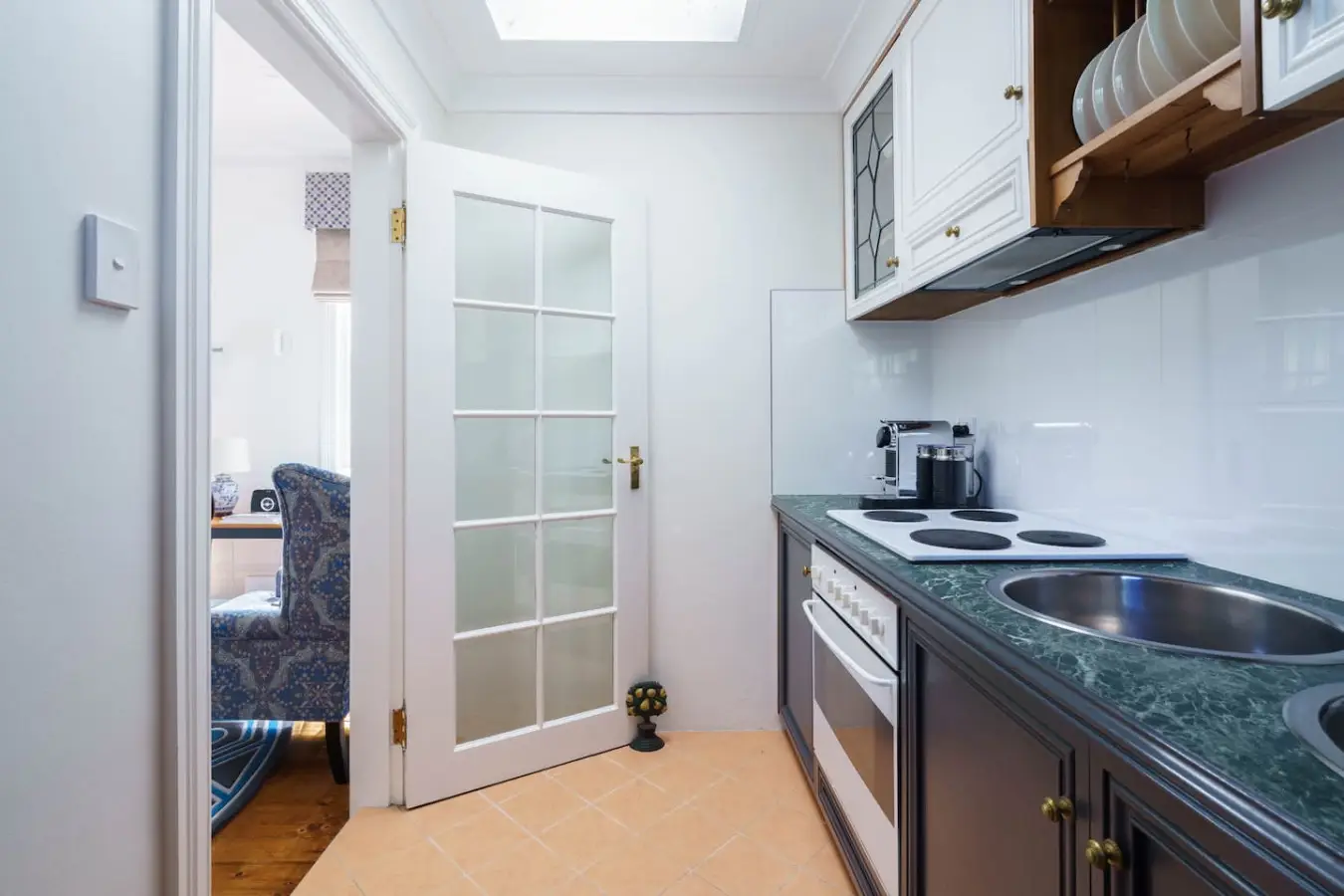 Bryn-y-Mor Cottage – Romantic Fireplace Getaway, Leura - Image 22