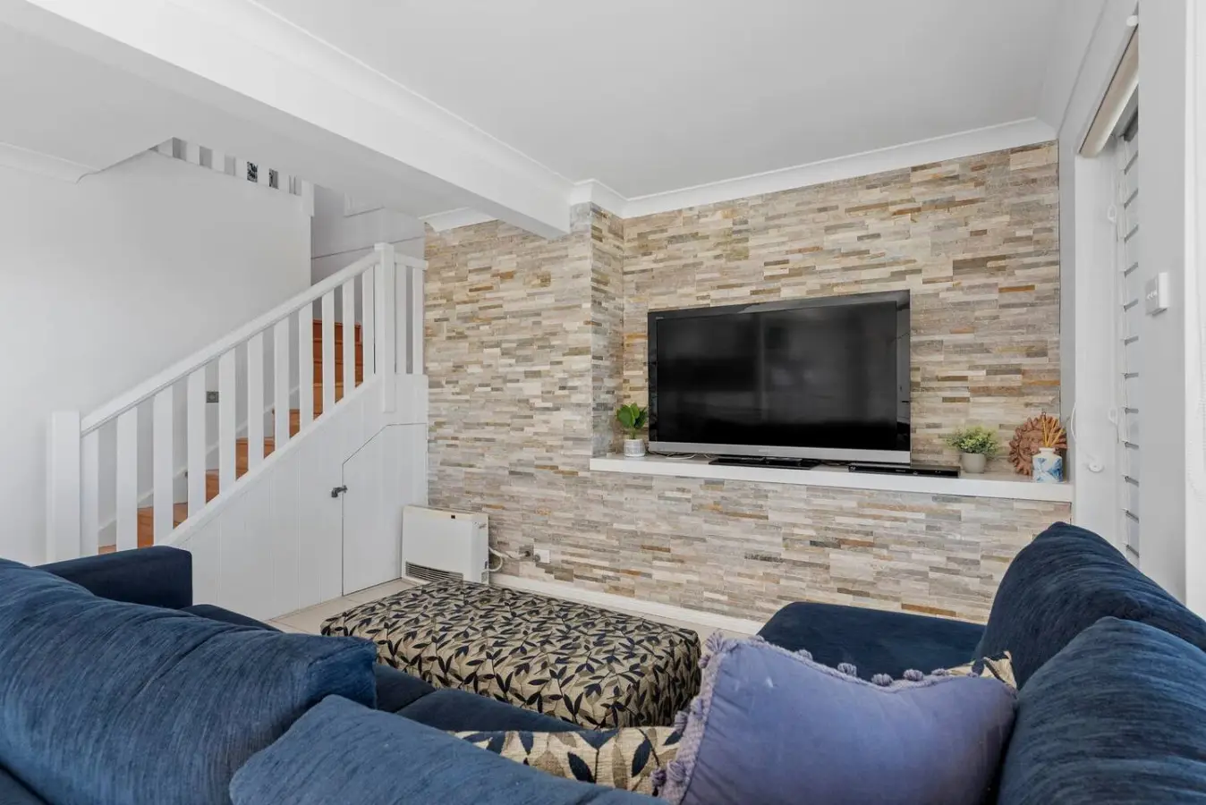 The Lighthouse – 4BR Beach House, Sleeps 10, Mollymook - Image 22