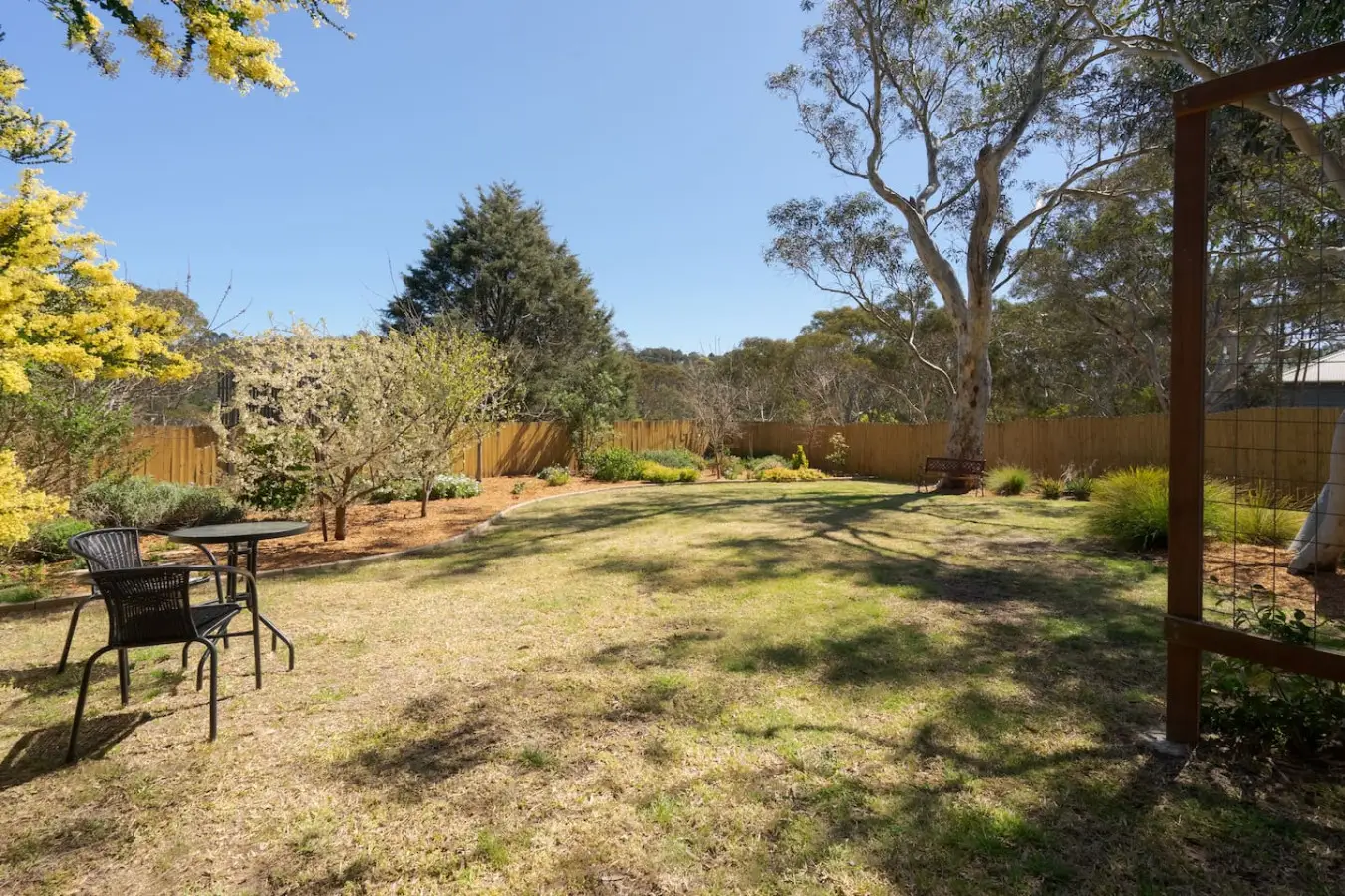 Alleura House – 5BR Bushland Retreat, Sleeps 12, Leura - Image 3