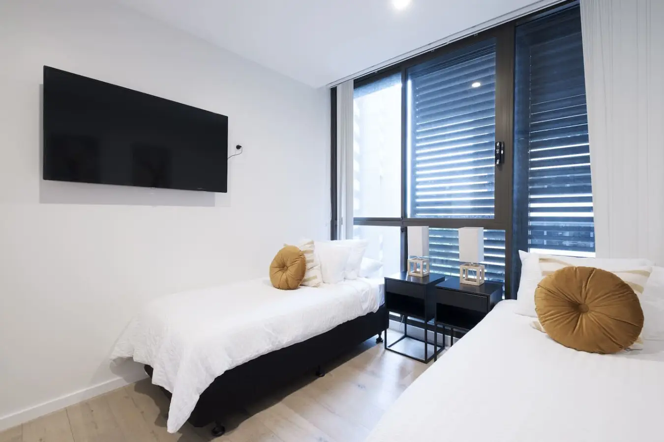 Luxury 2BR Sydney CBD Apartment with Views (Monthly Stays) - Image 15