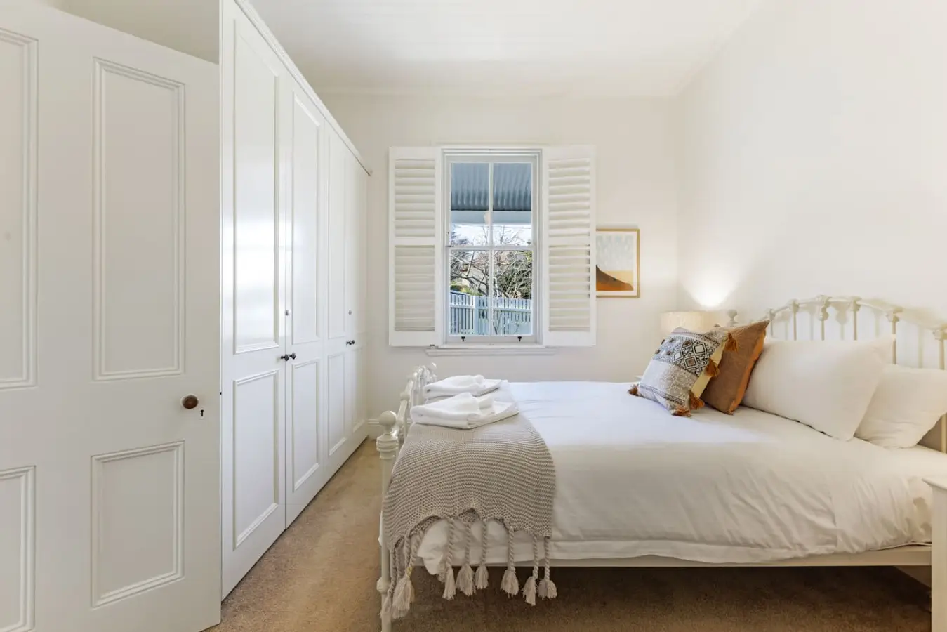 Hatton Ville – 4BR Historic Home, Leura (Monthly Stays) - Image 4