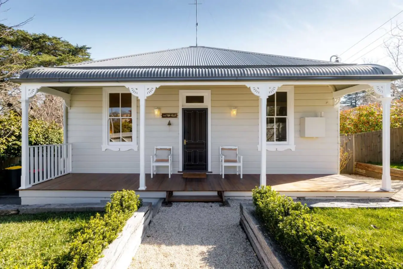 Hatton Ville – 3BR Historic Home with Fireplace, Leura - Image 1