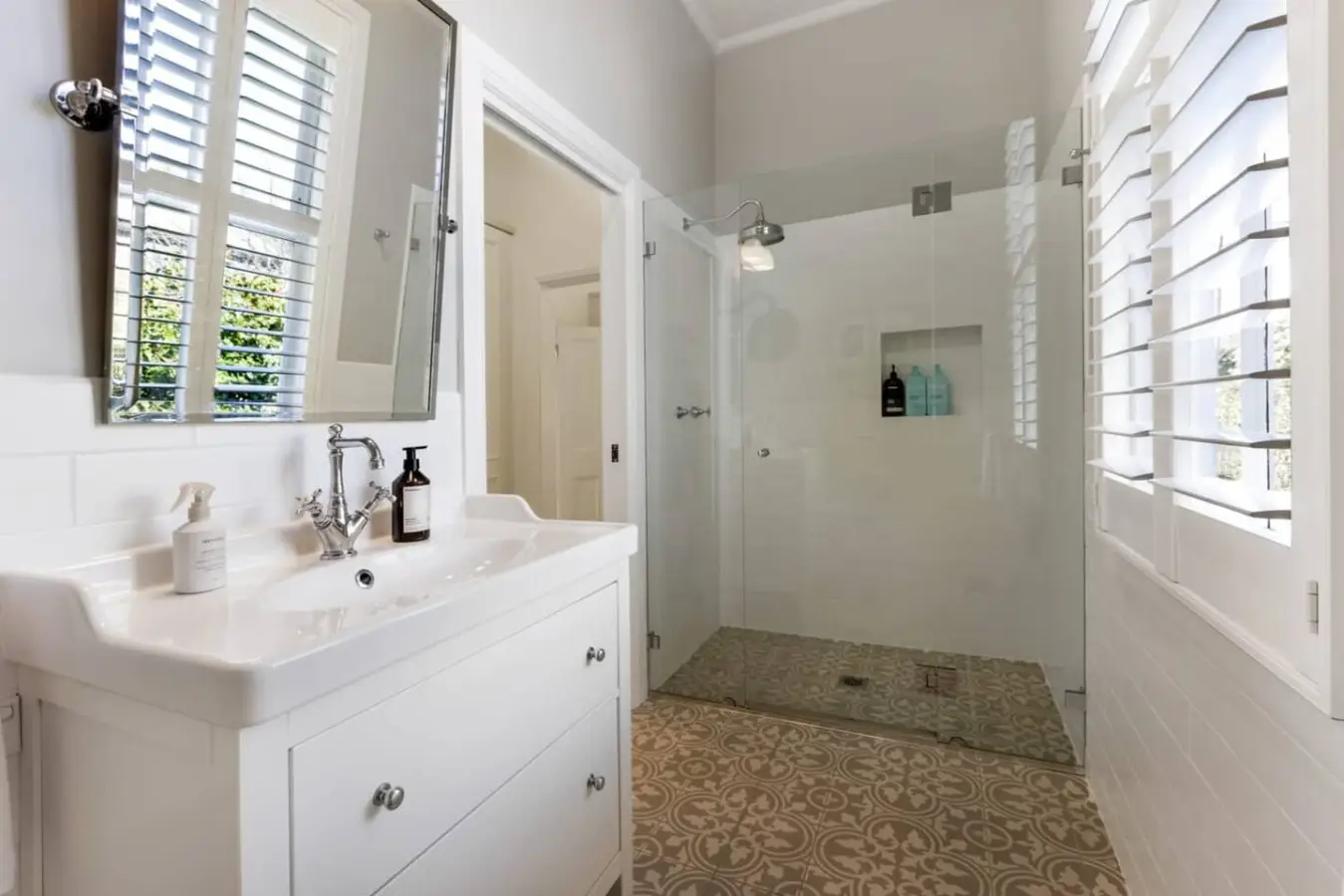 Hatton Ville – 3BR Historic Home with Fireplace, Leura - Image 7