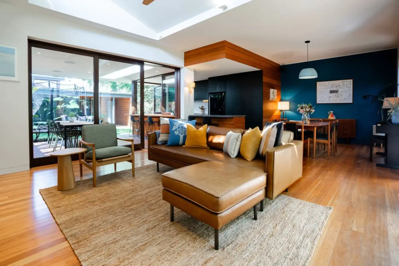 Villa Catherine – 3BR House, Lilyfield, 15 Min to Sydney CBD - Image 1