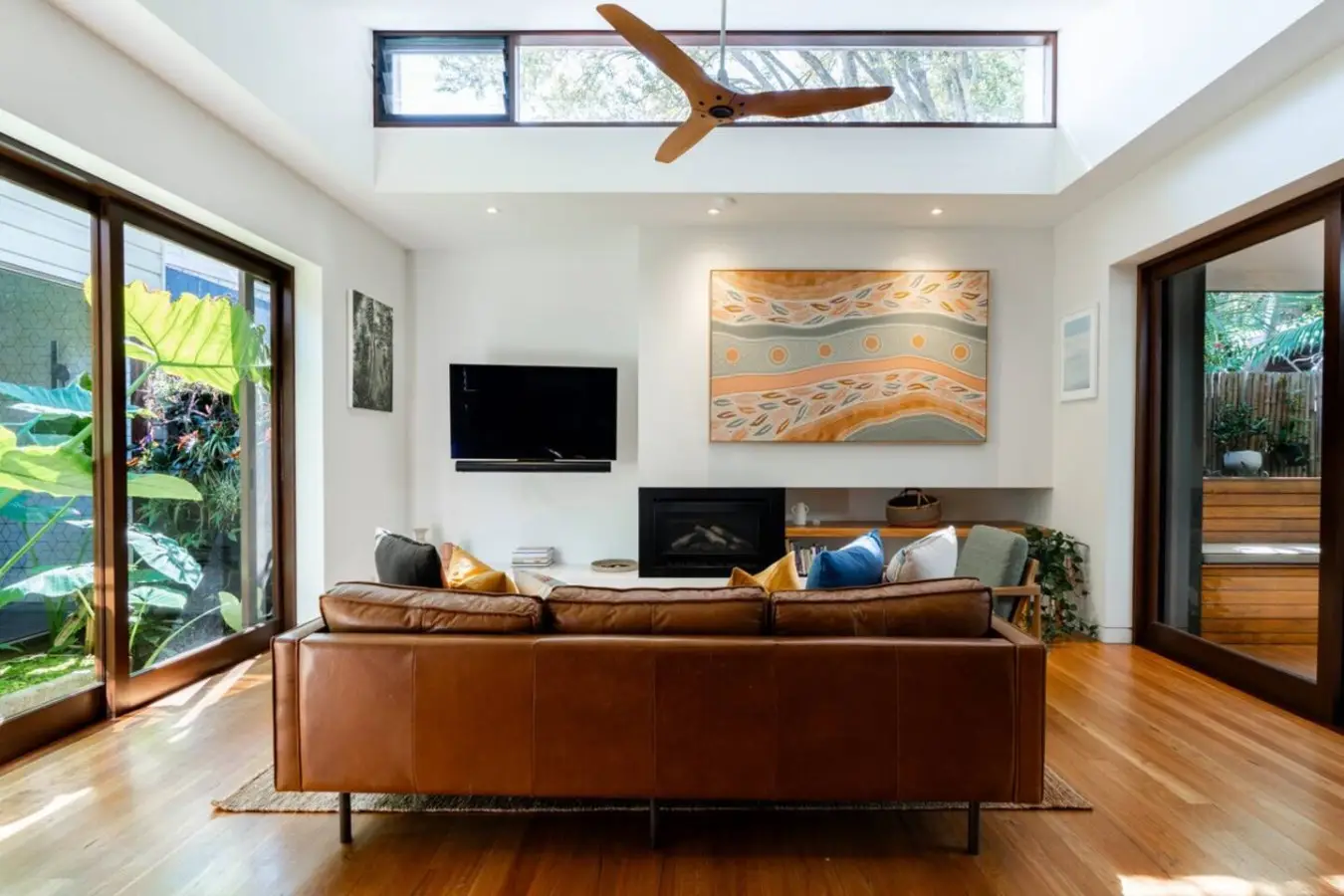 Villa Catherine – 3BR House, Lilyfield, 15 Min to Sydney CBD - Image 2