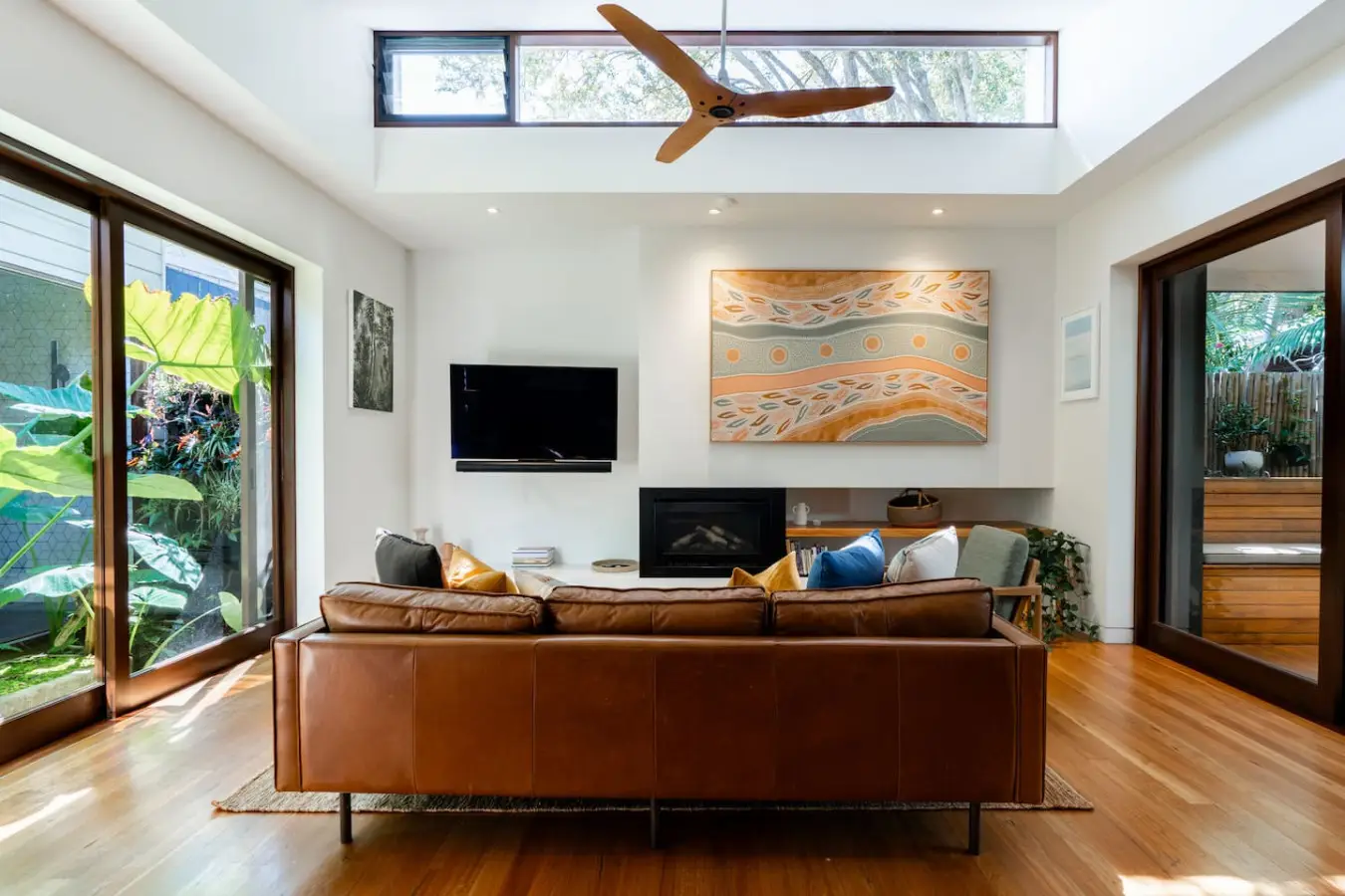 Villa Catherine – 4BR House + Studio, Lilyfield, Sydney - Image 2