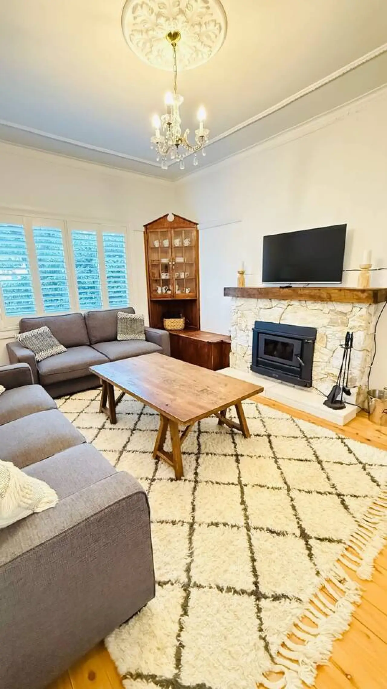 La Villette – 4BR House, Sleeps 9, Katoomba (Blue Mountains) - Image 18