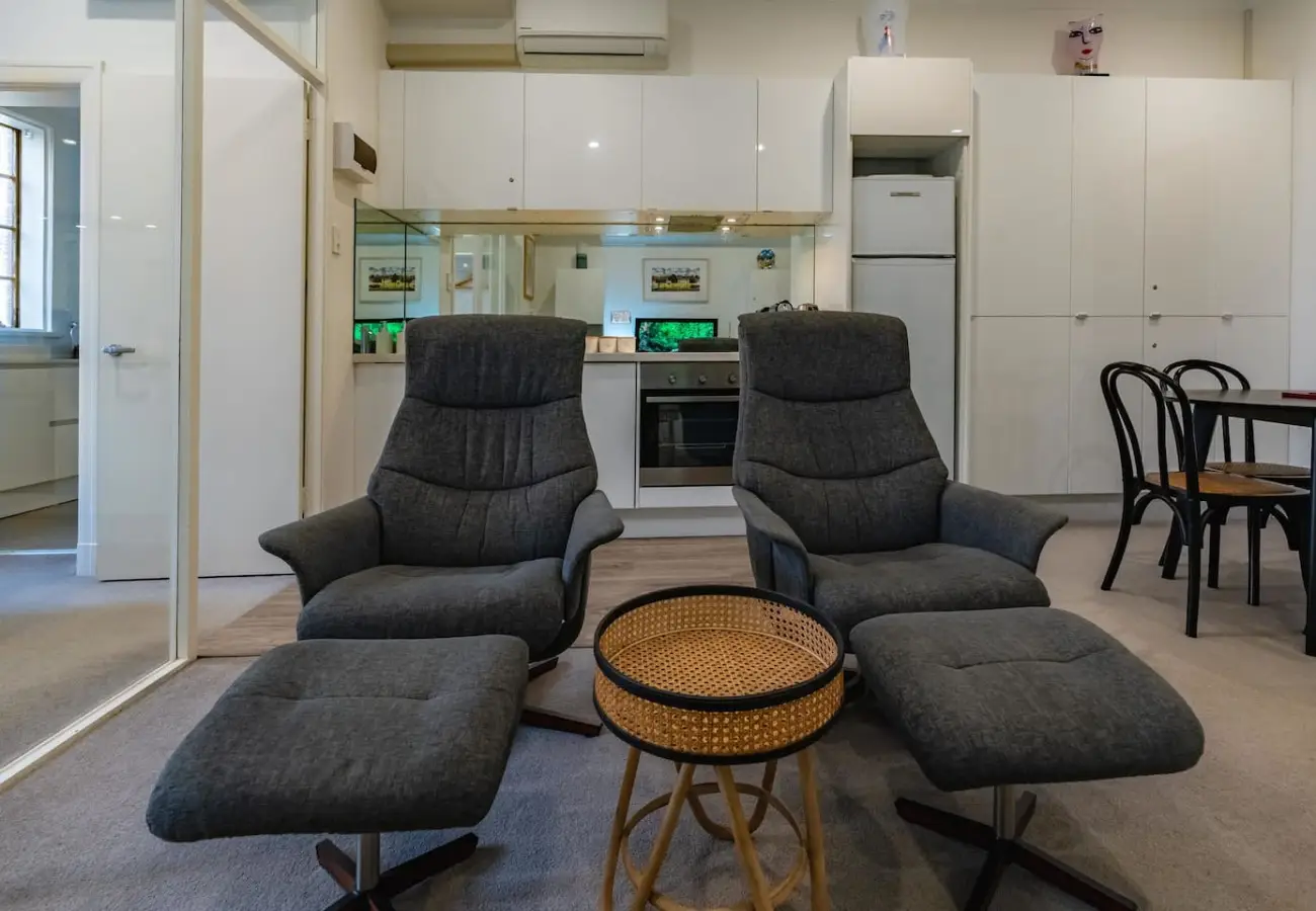 Oversized Potts Point Studio – Pet Friendly (Monthly Stays) - Image 3