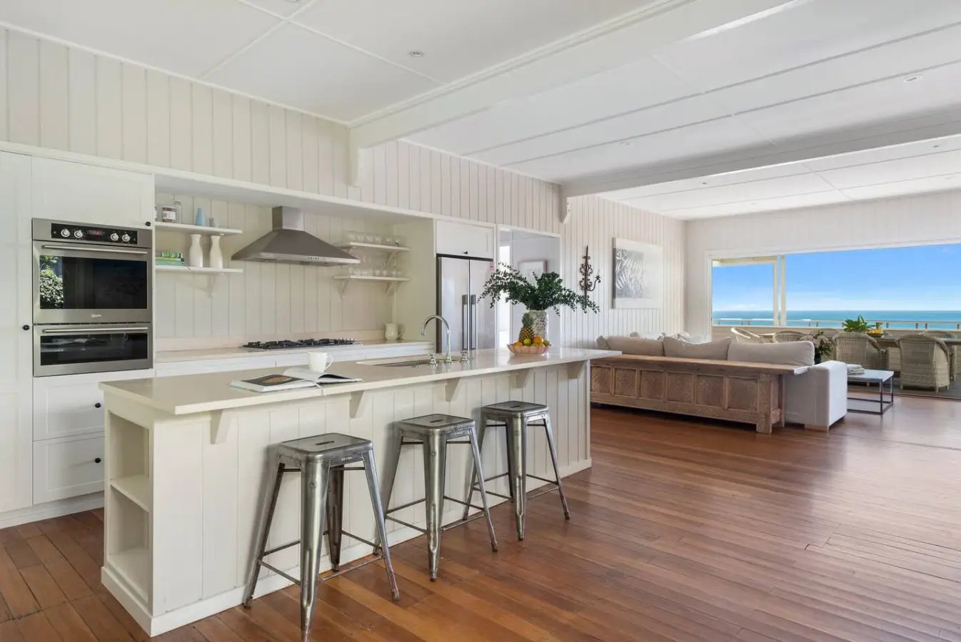 Luxury 3BR Beach House with Ocean Views, Whale Beach - Image 8