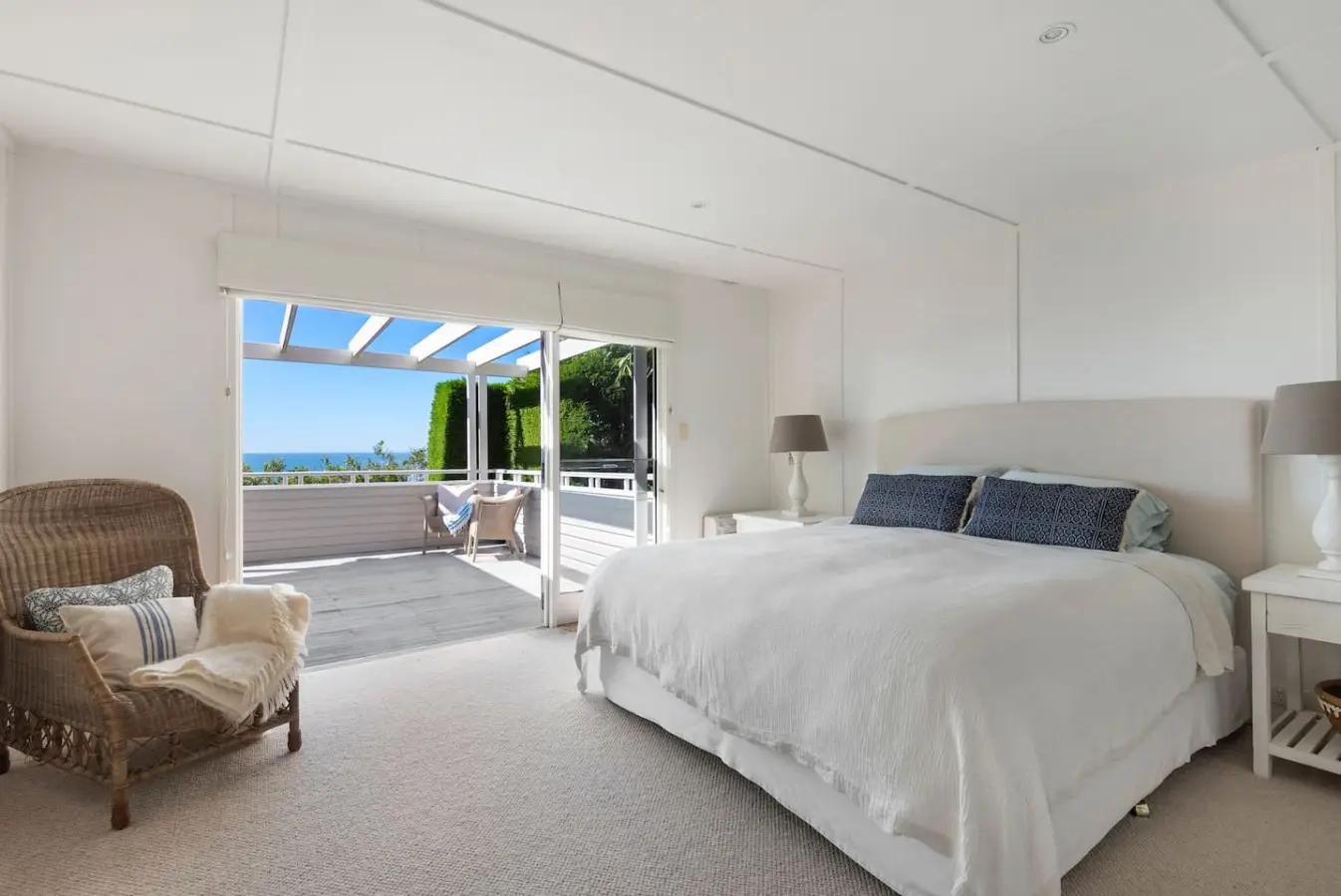 Luxury 3BR Beach House with Ocean Views, Whale Beach - Image 11