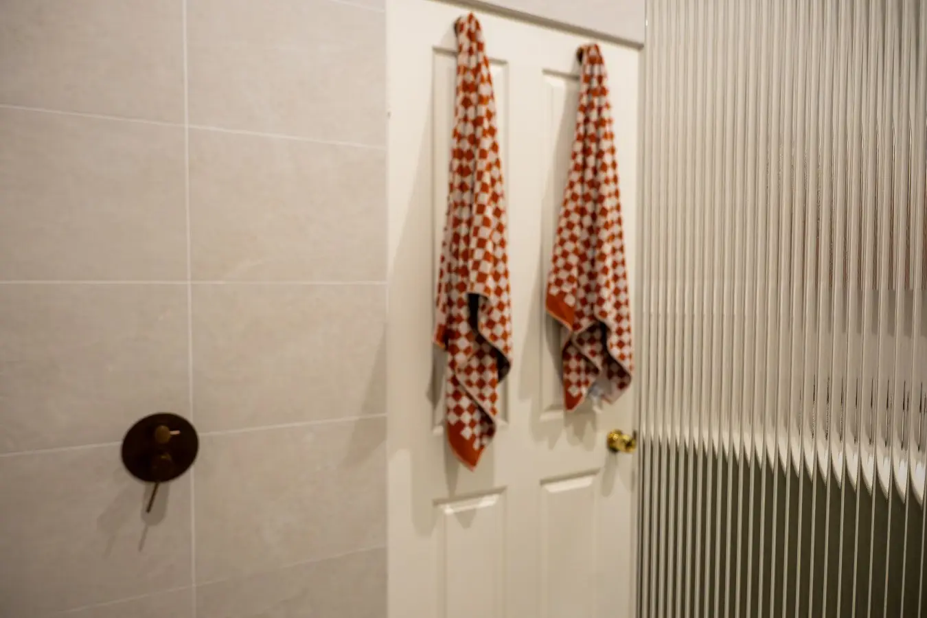 Foreshore Terrace  – 3BR in Glebe with Garage, Glebe - Image 14