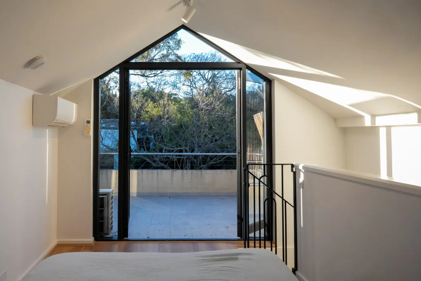Foreshore Terrace  – 3BR in Glebe with Garage, Glebe - Image 19