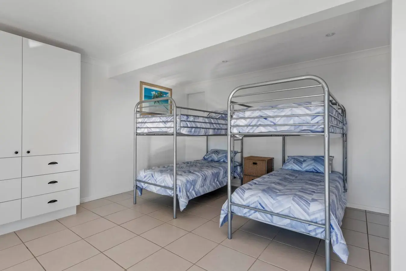 The Lighthouse – 4BR Beach House, Sleeps 10, Mollymook (Monthly Stays) - Image 21