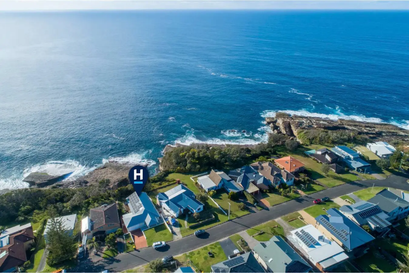 The Lighthouse – 4BR Beach House, Sleeps 10, Mollymook (Monthly Stays) - Image 32