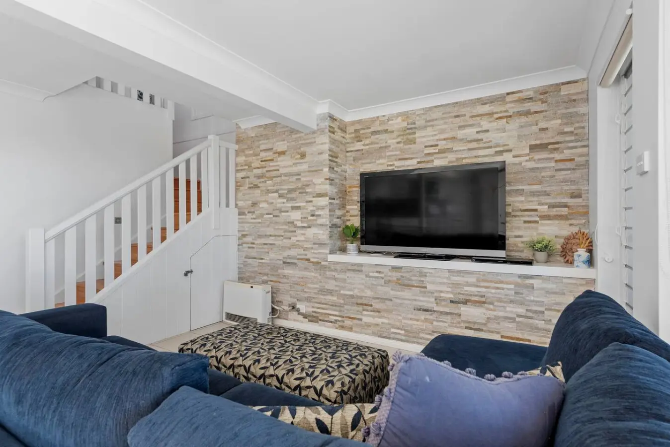 The Lighthouse – 4BR Beach House, Sleeps 10, Mollymook (Monthly Stays) - Image 22