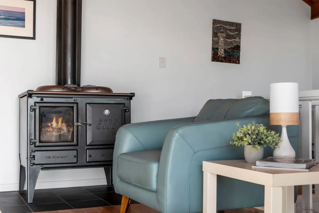 The Lighthouse – 4BR Beach House, Sleeps 10, Mollymook (Monthly Stays) - Image 14