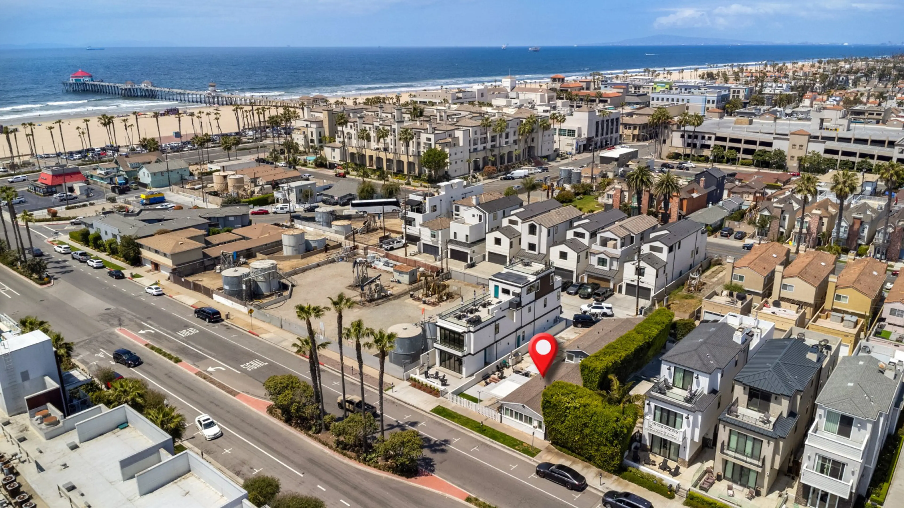 Best location in Huntington Beach! 2-3 min walk to beach, Main Street and Pacific City.