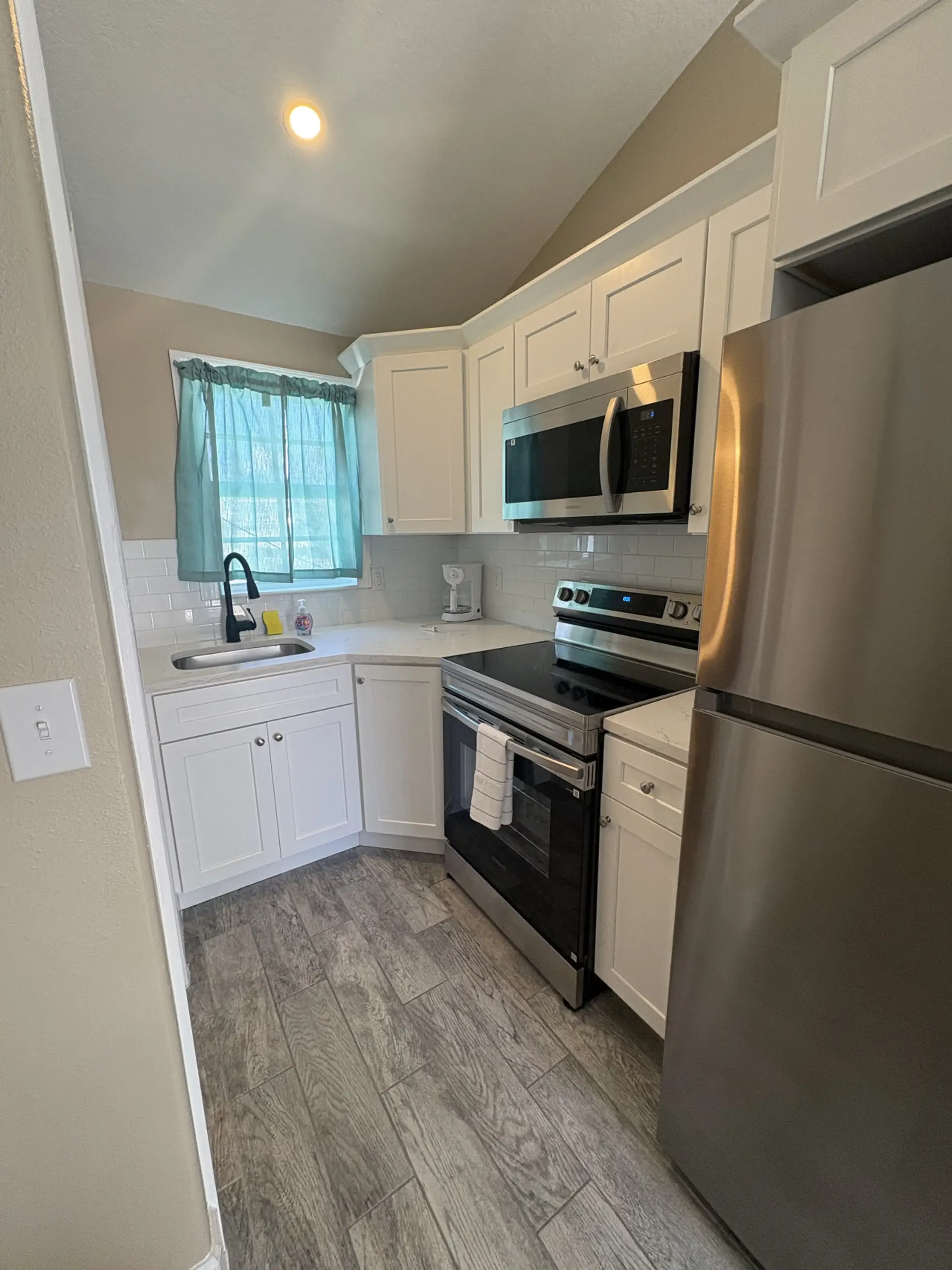 Full-size kitchen