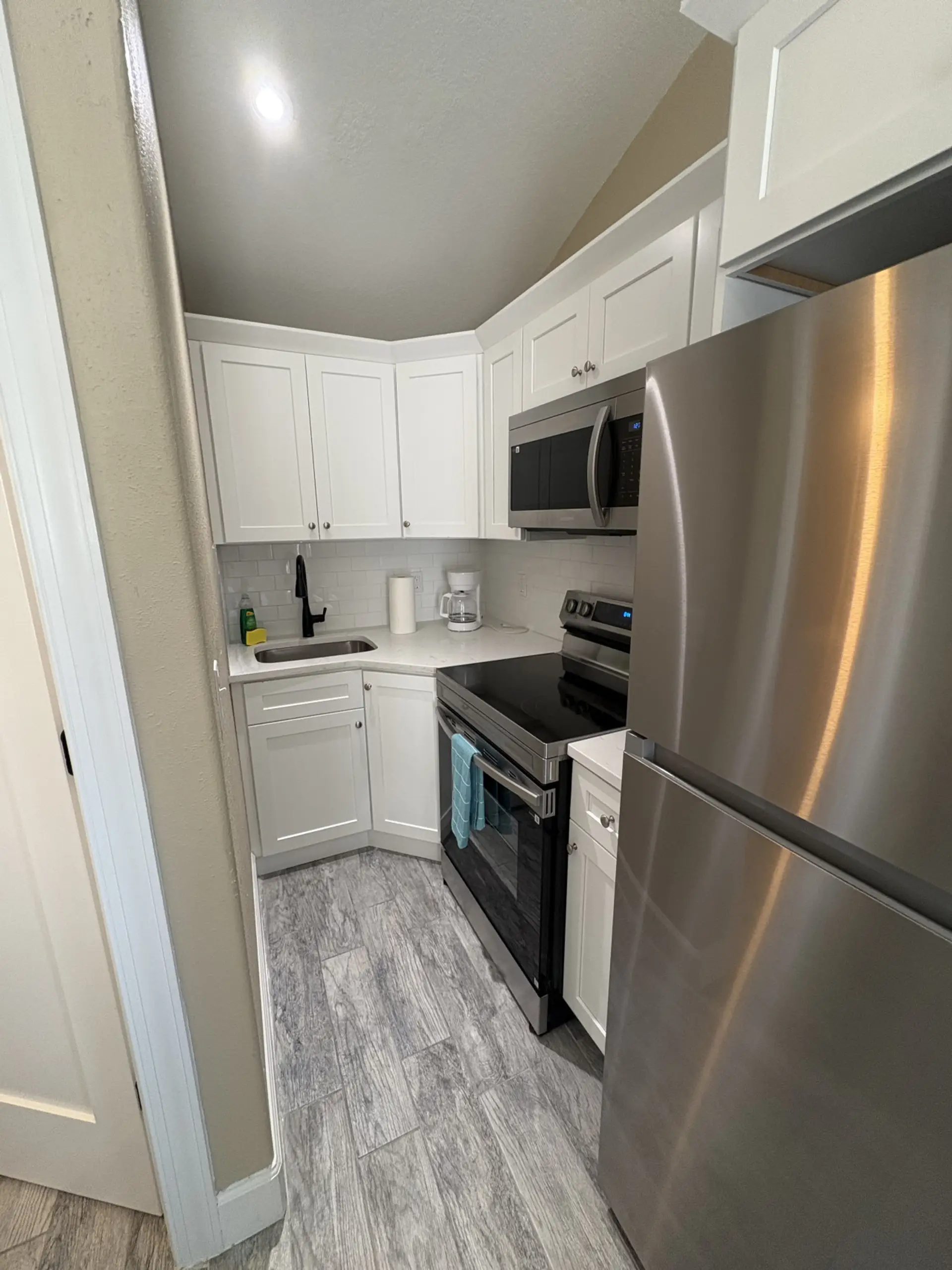 Full-size kitchen