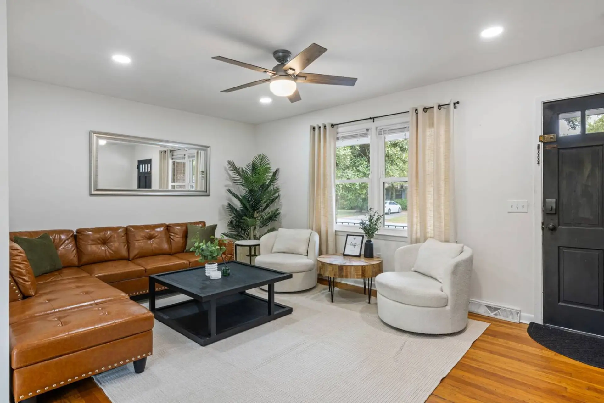 Plenty of room to spread out with a book or gather around for conversation after exploring Charleston