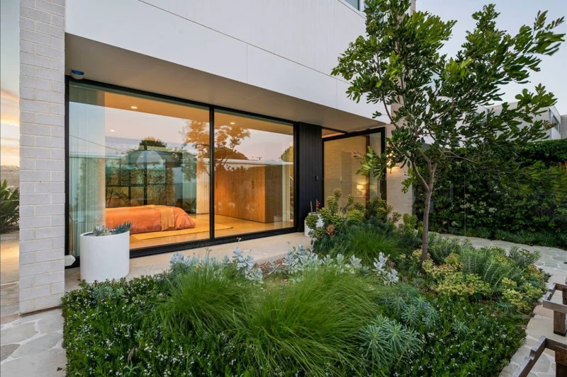 Reef House - Image 42