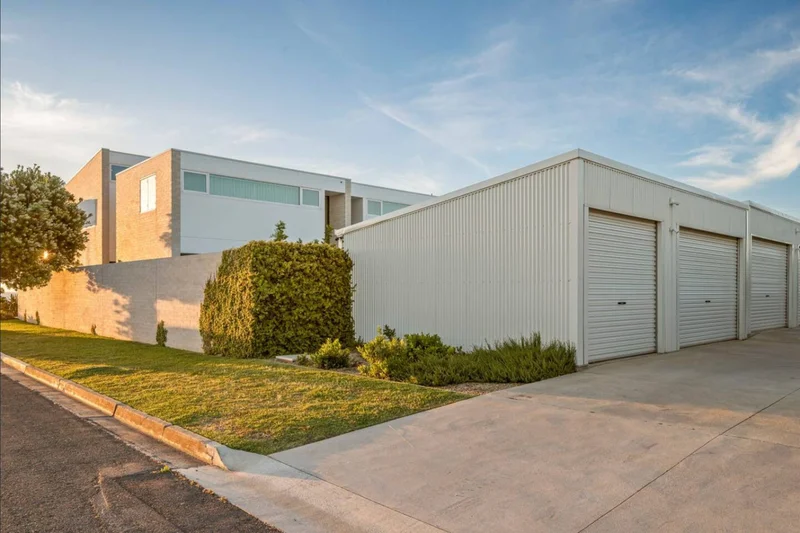 Reef House - Image 44