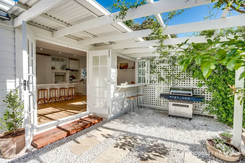 Fisherman’s Cottage - Image 39