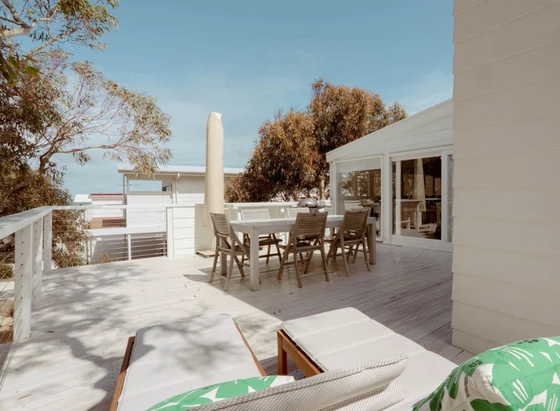 The Tree House - Image 30