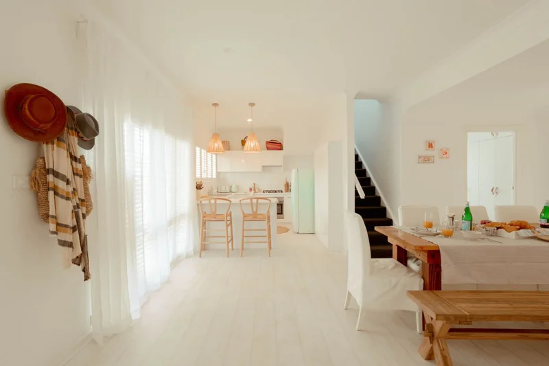The Tree House - Image 18
