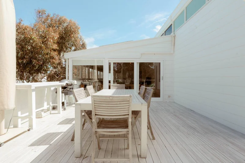 The Tree House - Image 32
