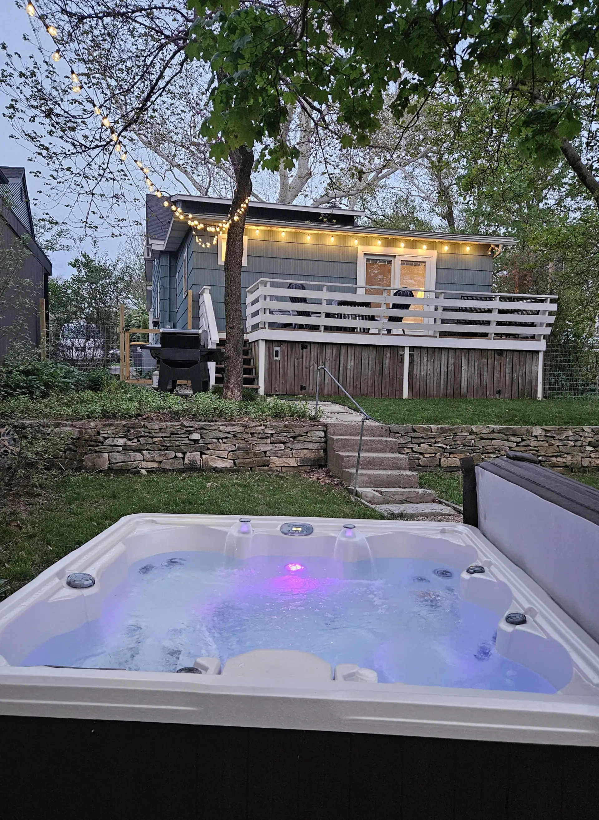 Hot tub in the early evening