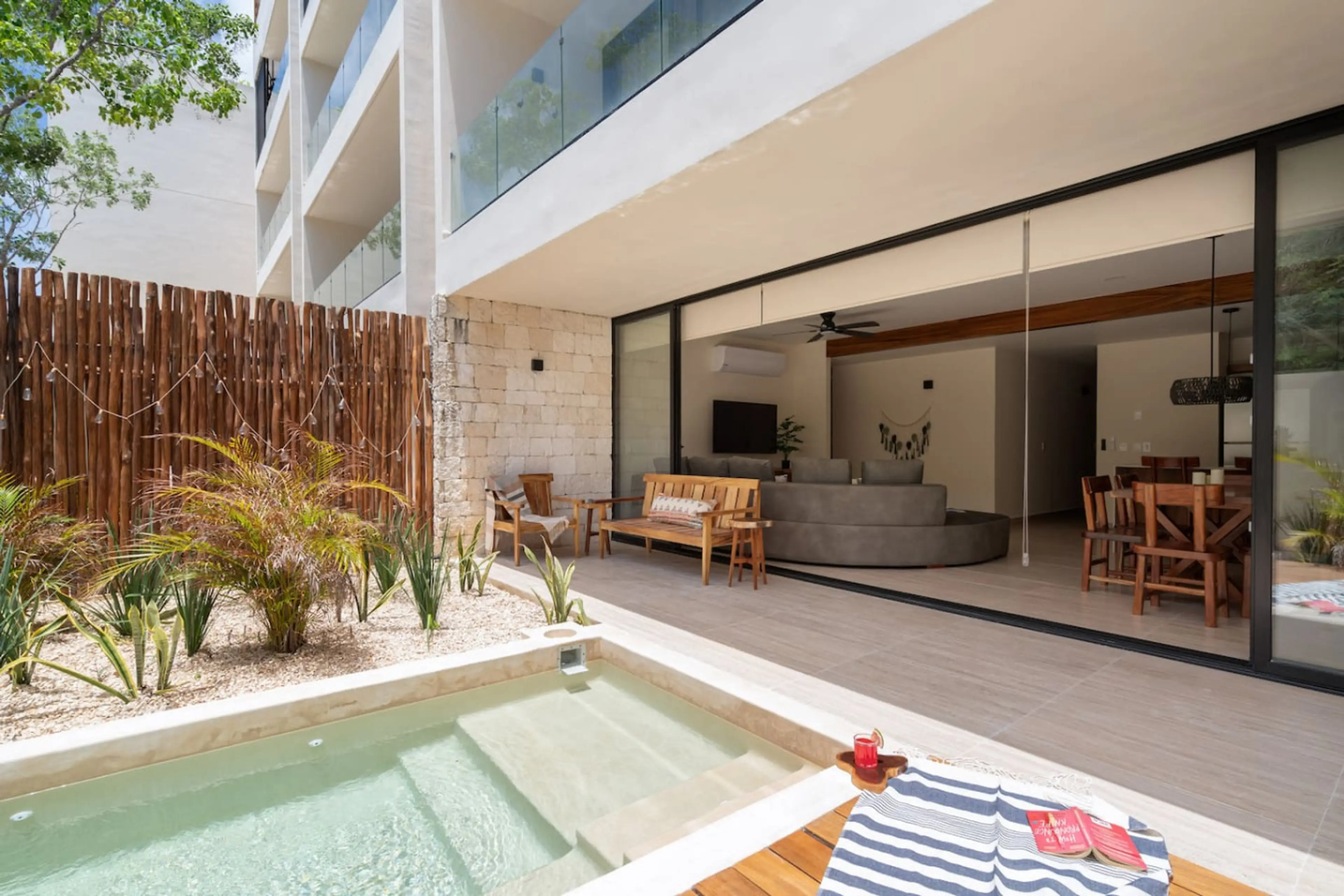 Private plunge pool terrace
