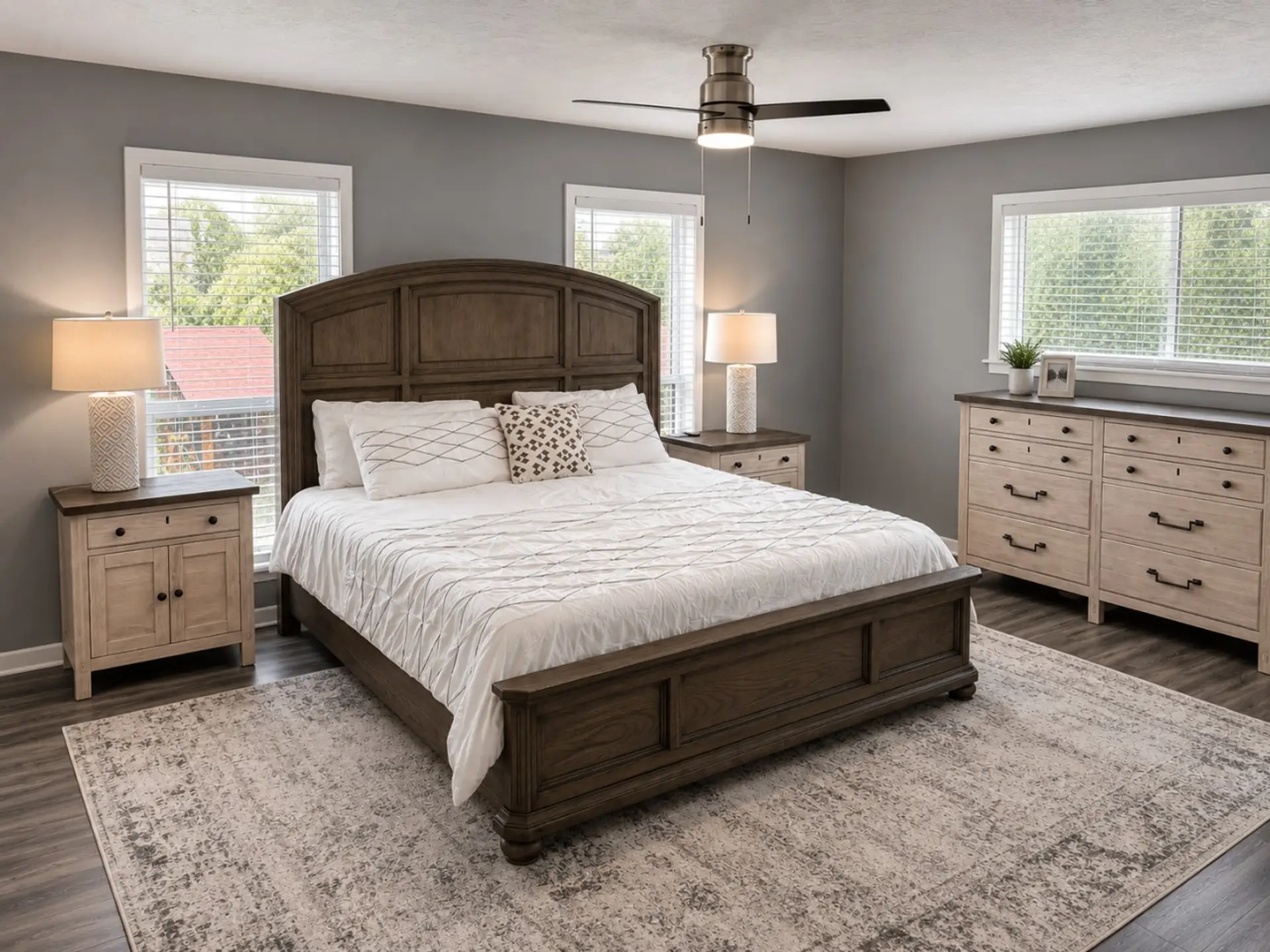 Primary Bedroom – King Bed & Private Full Bath (Upstairs)