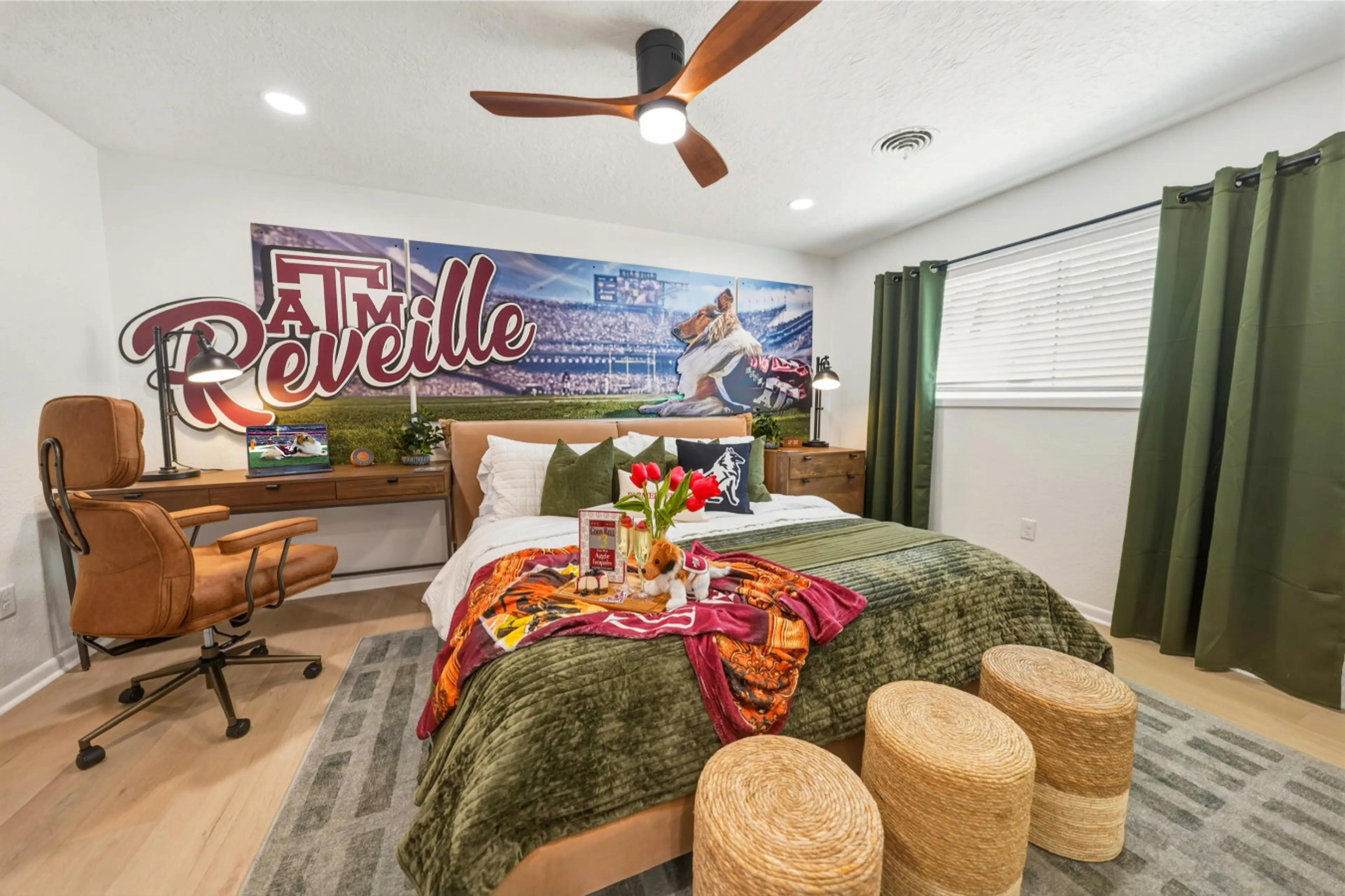 Reveille Room: Bedroom 1 Downstairs