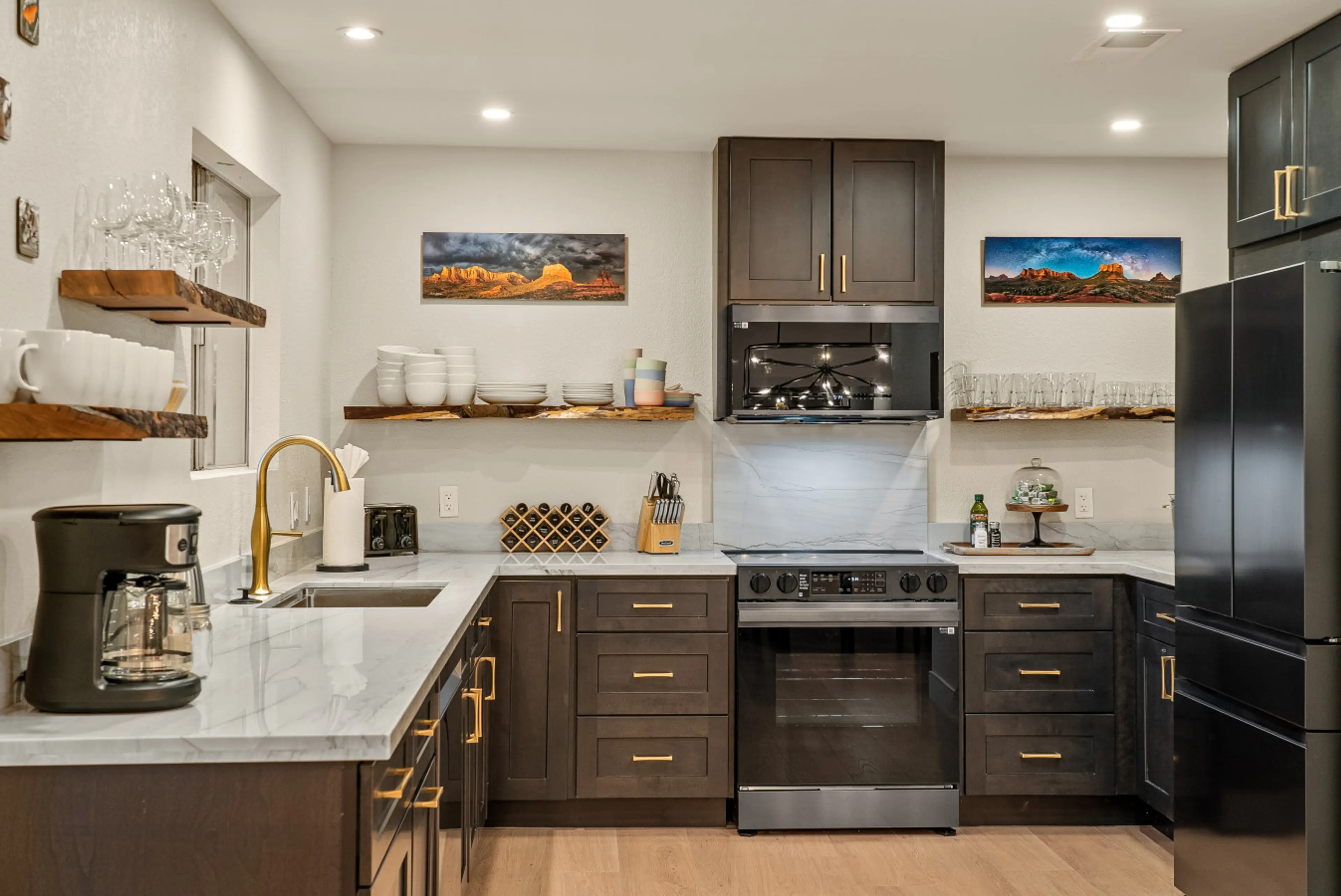 Brand new fully stocked kitchen