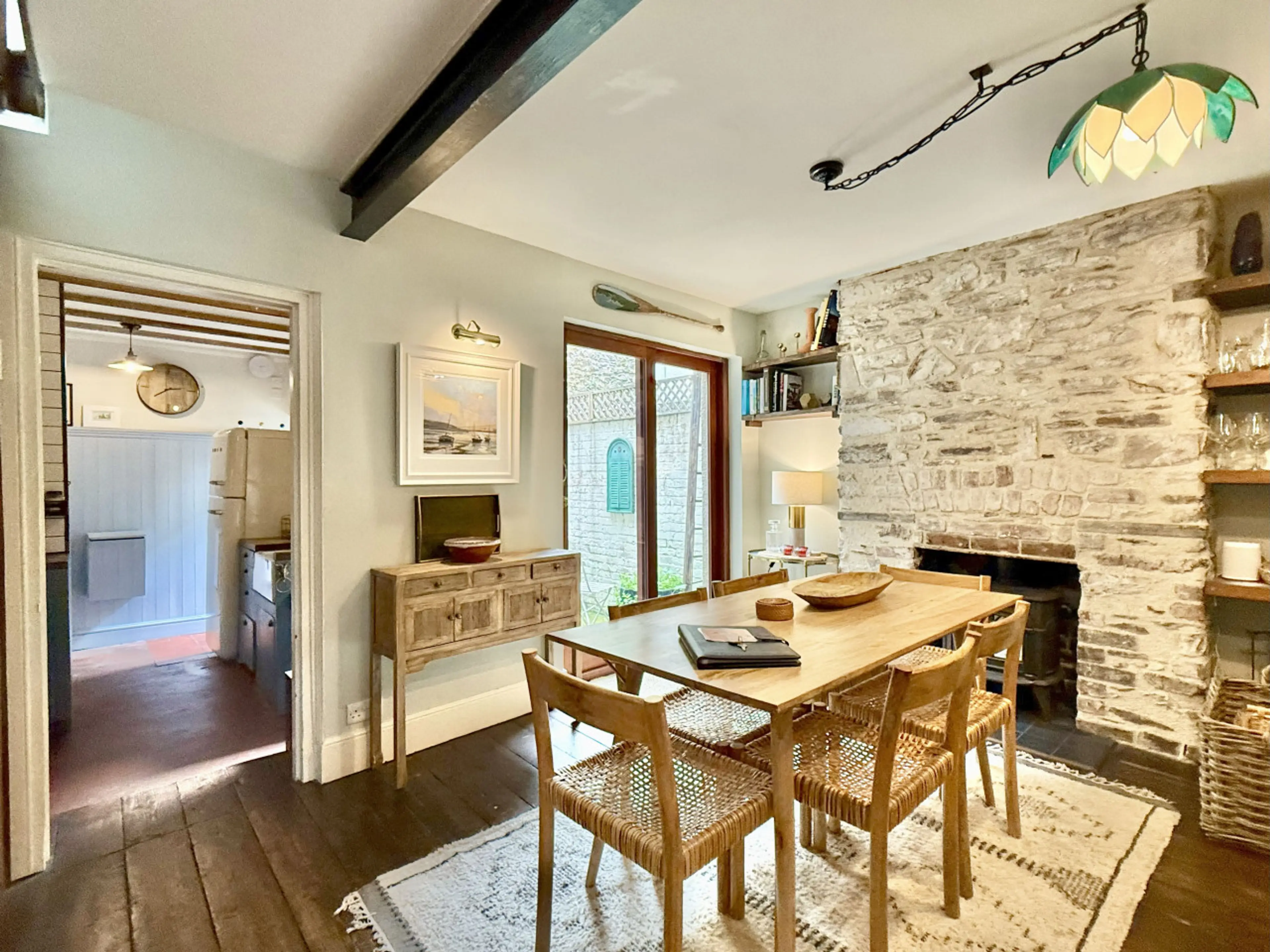 Dining room with access to the kitchen