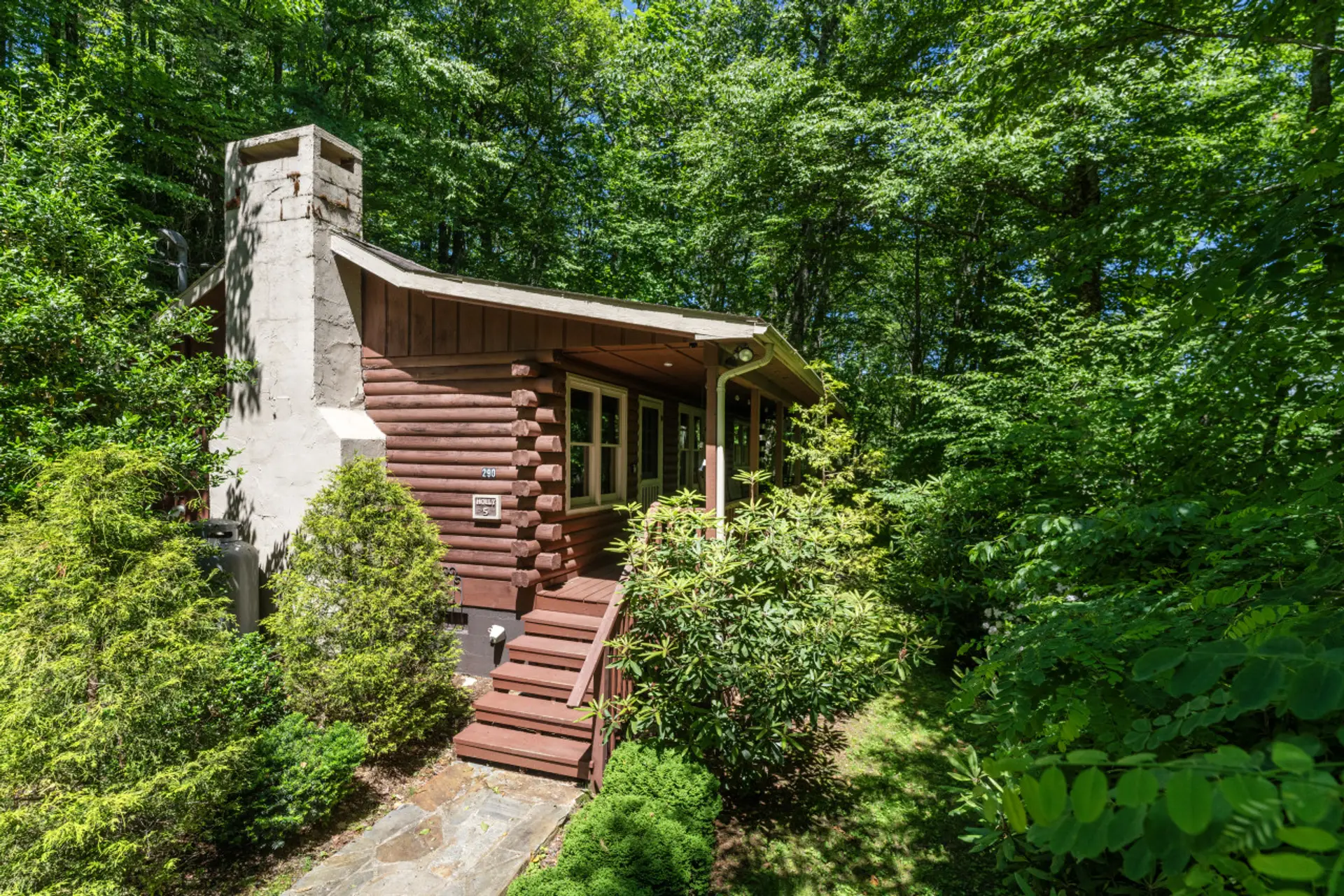 Holly Cabin