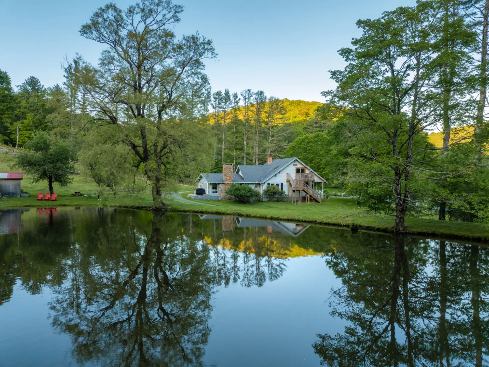 Large Pond at Doe Creek Cottages
